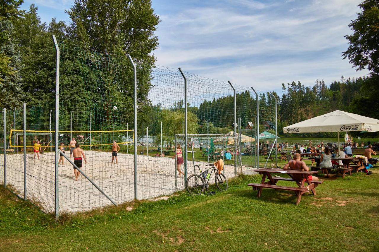 Отель Camp Dolce Трутнов Экстерьер фото